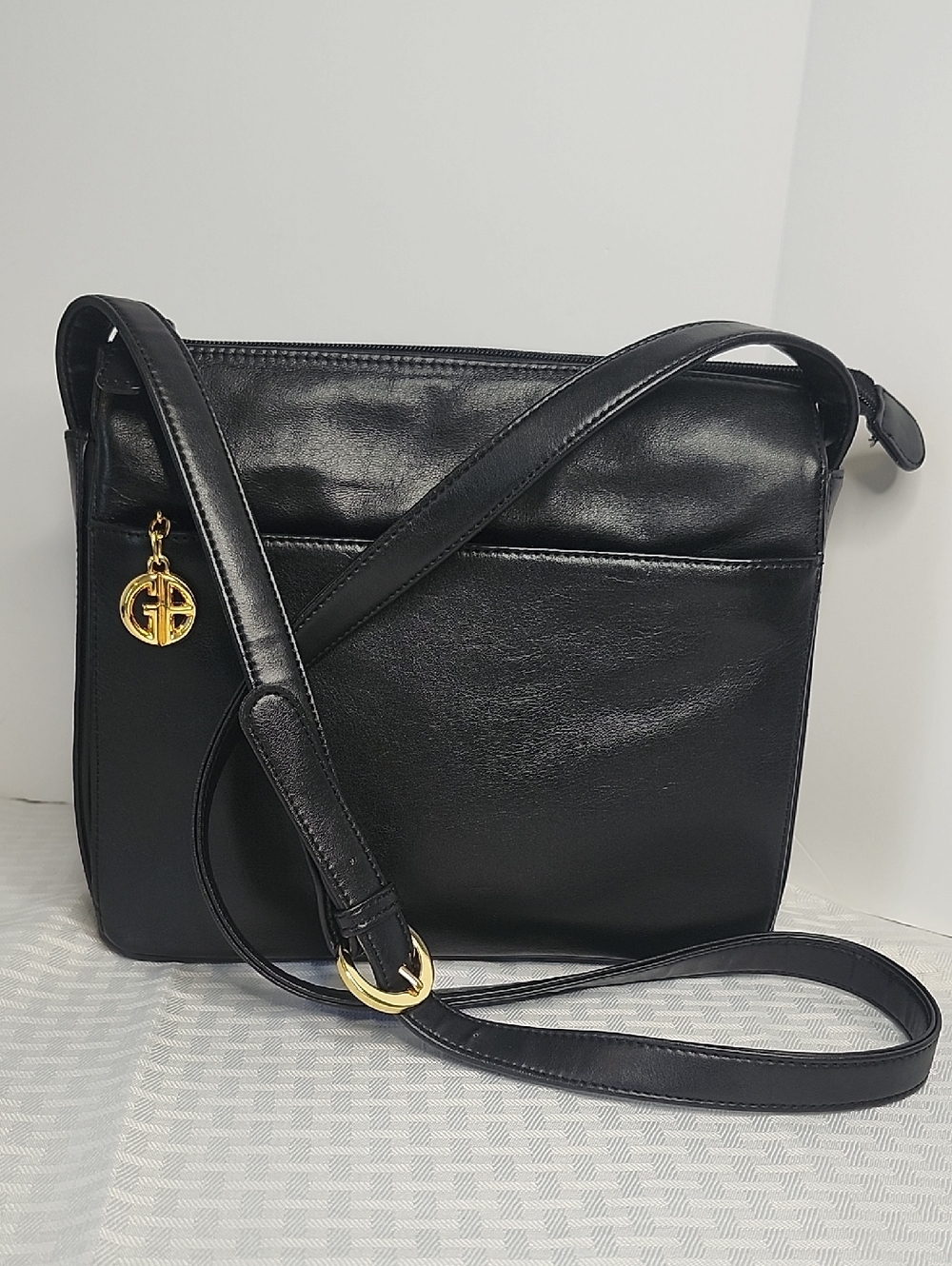 Giani Bernini Vintage 90s Classic Black Leather Shoulder Bag